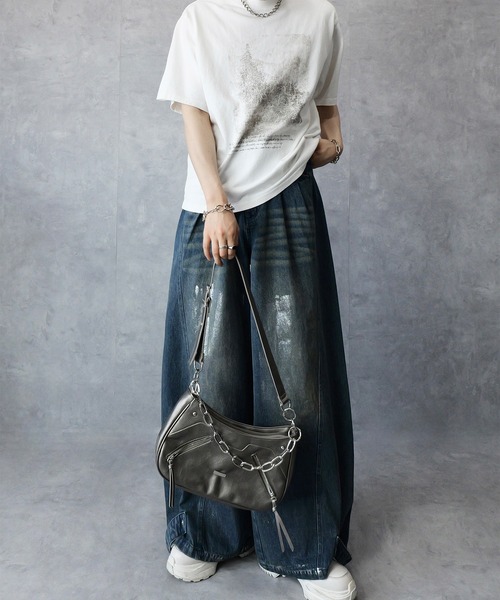 Spielio（シュピーリオ）の「【Spielio】Half moon chain bag/Shoulder bag ハーフムーンチェーンバッグ/ショルダーバッグ（ショルダーバッグ・メンズ・アンティークシルバー/ブラック/ネイビー・FREE）」の5枚目の写真