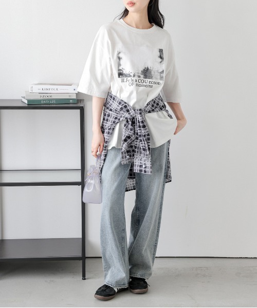 La-gemme(ラジェム)の「フォトプリント ロゴTシャツ(Tシャツ/カットソー・レディース・グレー/ホワイト/ブラック・フリー)」の6枚目の写真