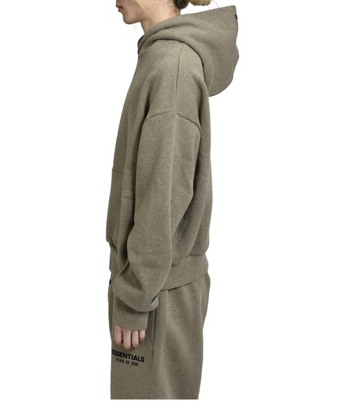 FOG ESSENTIALS(エフオージーエッセンシャルズ)の「CLASSIC FIT FLEECE HOODIE(パーカー・メンズ・ダークブラウン・X-SMALL/SMALL/MEDIUM/LARGE/X-LARGE)」の7枚目の写真