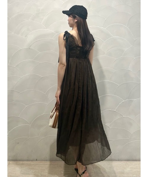 SNIDEL（スナイデル）の「シアーシフォンワッシャーワンピース（ワンピース・レディース・ピンクベージュ/ブラウン/ネイビー・0/1）」の9枚目の写真