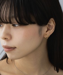 【LA MUE】メタルリボンピアス