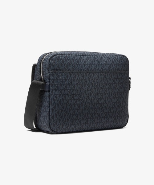 MICHAEL KORS（マイケルコース）の「COOPER フラップ カメラバッグ - MKシグネチャー（ショルダーバッグ・メンズ・ブルー系その他・FREE）」の7枚目の写真