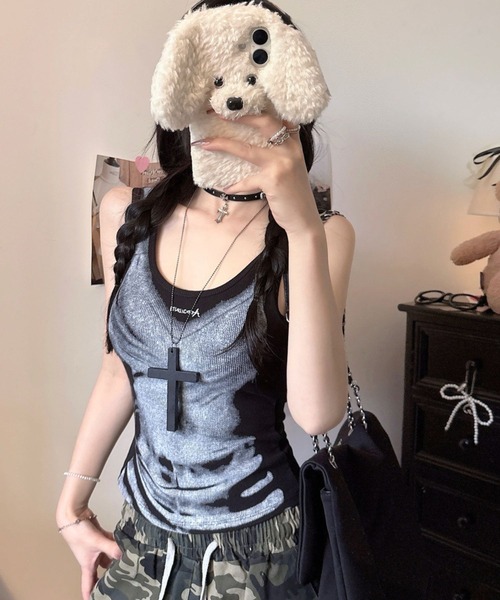 VIBGYOR(ヴィブジョー)の「カップ付きグランジスプレーペイントタンクトップ(CZ)(タンクトップ・レディース・ブラック/ブルー・LARGE/MEDIUM/FREE)」の9枚目の写真