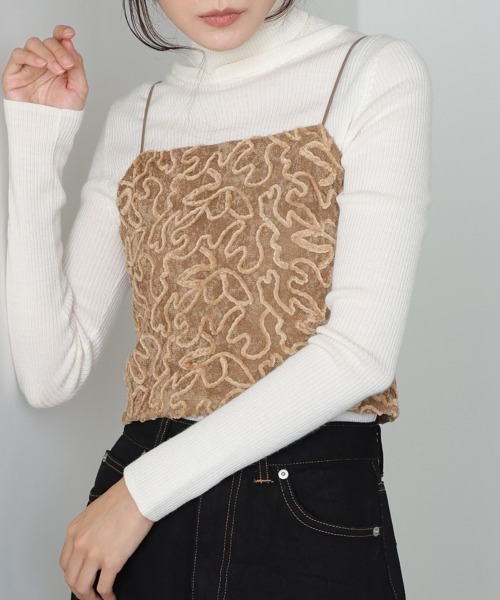 Bab(バブ)の「コード刺繍ベロアビスチェ(Tシャツ/カットソー・レディース・ベージュ/ブラック/オフホワイト・M)」の3枚目の写真