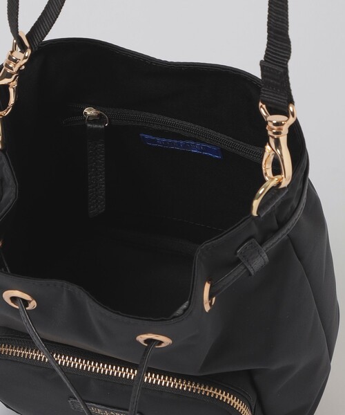 BLUE LABEL CRESTBRIDGE(ブルーレーベルクレストブリッジ)の「パーシャルナイロンミニコロン(ショルダーバッグ・レディース・ブラック/ダークネイビー・FREE)」の8枚目の写真