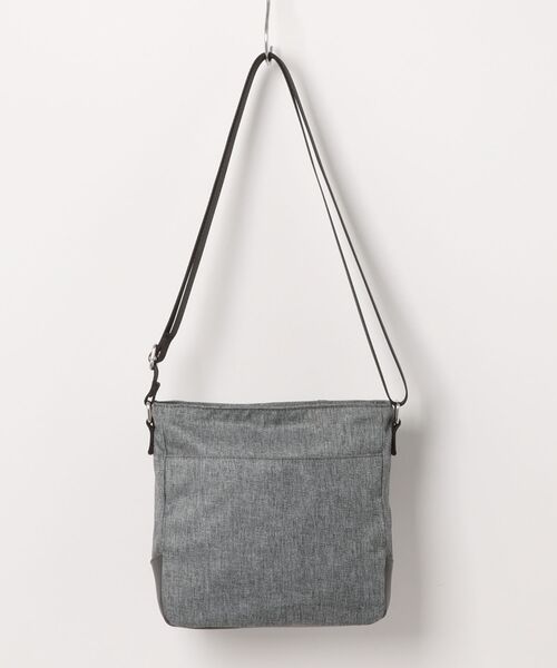 Arnold Palmer(アーノルドパーマー)の「メランジ×フェイクレザー パネル サコッシュ(ショルダーバッグ・メンズ・ブラック/チャコールグレー/ネイビー・F)」の16枚目の写真