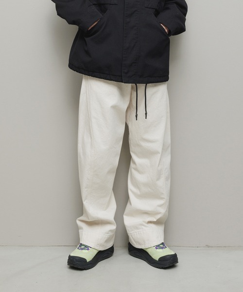 BAL（バル）の「ARTICULATED LOOSE STRAIGHT LEG 5P JEAN（デニムパンツ・メンズ・ブラック/オリーブ/アイボリー・4/3/2/1）」の2枚目の写真