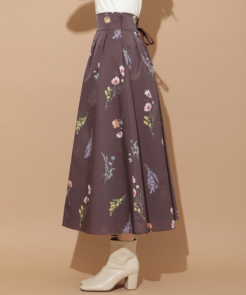 WILLSELECTION（ウィルセレクション）の「オータムボタニカルフラワータックスカート（スカート・レディース・ホワイト/ピンク/ブラウン・SMALL/MEDIUM）」の4枚目の写真