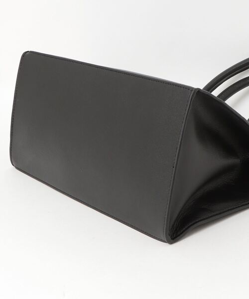 utta(ウッタ)の「【utta/ウッタ】ゴートレザーボストンBAG /山羊革 /本革(ボストンバッグ・レディース・ブラック・FREE)」の4枚目の写真