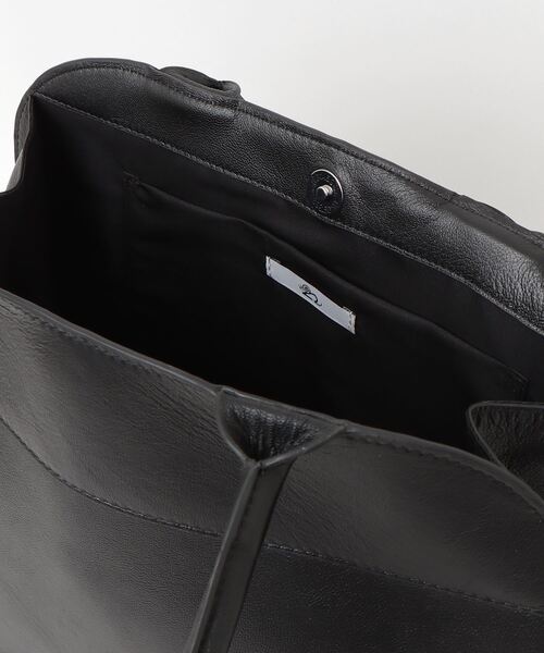 utta(ウッタ)の「【utta/ウッタ】ゴートレザーボストンBAG /山羊革 /本革(ボストンバッグ・レディース・ブラック・FREE)」の5枚目の写真