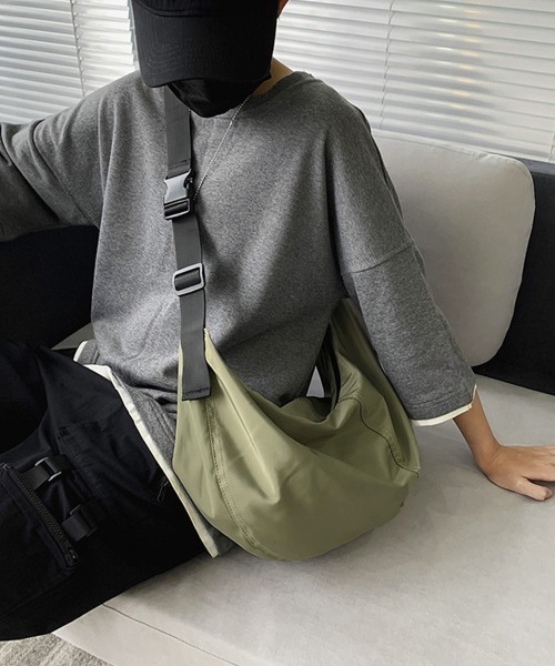 Miniministore(ミニミニストア)の「ワンショルダーバッグ大容量 ユニセックス(ショルダーバッグ・レディース・ブルー/ブラック/カーキ/ベージュ・FREE)」の11枚目の写真