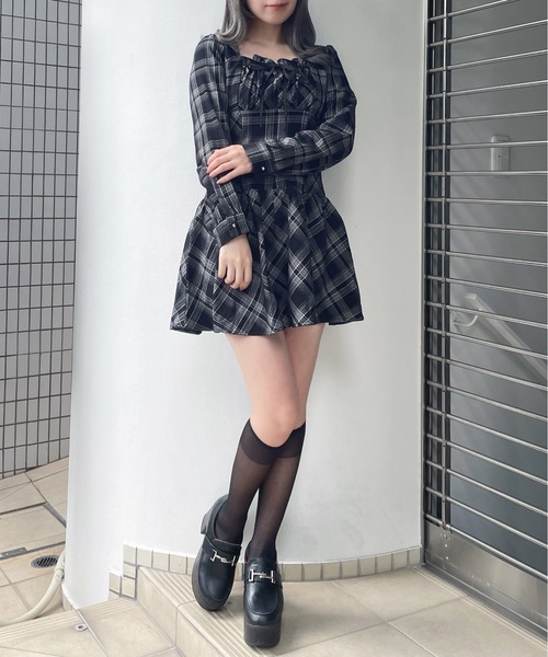 abc une face(アーベーセーアンフェイス)の「スクエアリボンワンピース(ワンピース・レディース・グレー系その他/ネイビー系/ブラック系その他・FREE)」の4枚目の写真