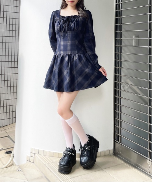 abc une face(アーベーセーアンフェイス)の「スクエアリボンワンピース(ワンピース・レディース・グレー系その他/ネイビー系/ブラック系その他・FREE)」の12枚目の写真