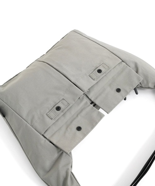STANDARD SUPPLY（スタンダードサプライ）の「スタンダードサプライ / SIMPLICITY シンプリシティ / ALONG SHOULDER アロングショルダー（ショルダーバッグ・レディース・グレー/チャコールグレー/ブルー/ブラック/ダークパープル/モカ/サンドベージュ/グリーン/ダークネイビー・FREE）」の16枚目の写真