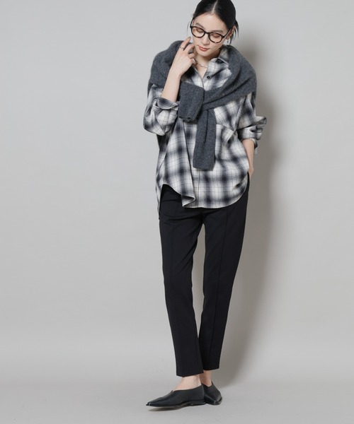 NANO universe（ナノユニバース）の「ピンタックポンチスリムパンツ（その他パンツ・レディース・ブラック/ネイビー・S/M）」の5枚目の写真