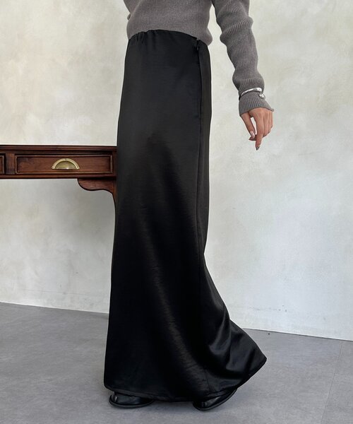 Thevon（ゼボン）の「サテンIラインスカート（スカート・レディース・ブラック/ベージュ・M/S）」の2枚目の写真
