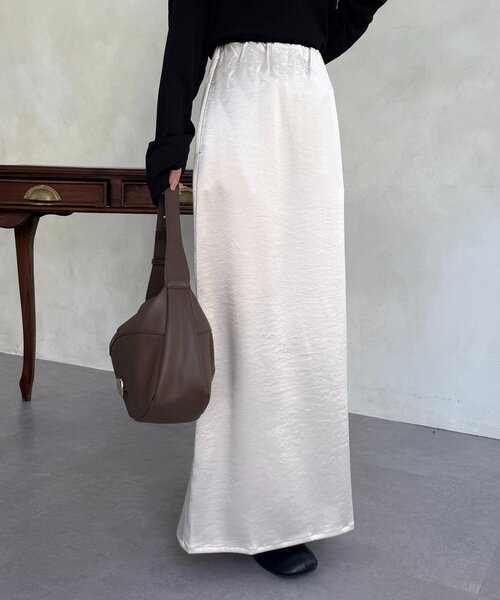 Thevon（ゼボン）の「サテンIラインスカート（スカート・レディース・ブラック/ベージュ・M/S）」の14枚目の写真