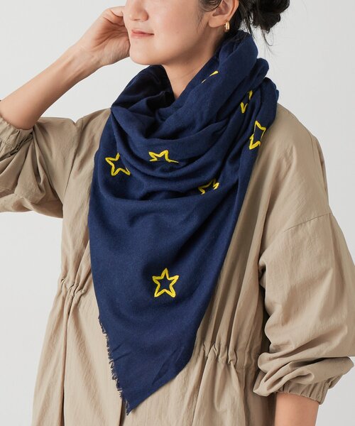 BEARDSLEY（ビアズリー）の「《CITRUS》星柄刺繍ストール（ストール/ショール・レディース・ネイビー・FREE）」の3枚目の写真
