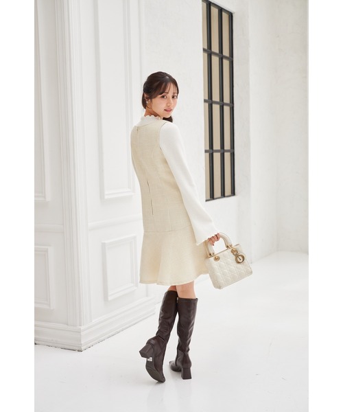 tocco closet（トッコ　クローゼット）の「ポケットビジュー付きツイードジャンパースカート（ジャンパースカート・レディース・アイボリー/ブラック・M）」の5枚目の写真