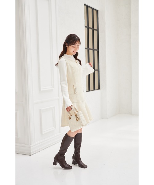 tocco closet（トッコ　クローゼット）の「ポケットビジュー付きツイードジャンパースカート（ジャンパースカート・レディース・アイボリー/ブラック・M）」の4枚目の写真