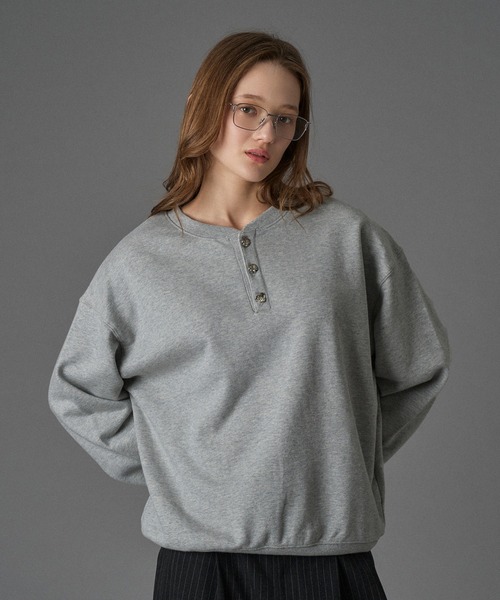 セール】SILVER BUTTON HENRY NECK SWEAT / シルバーボタンヘンリー