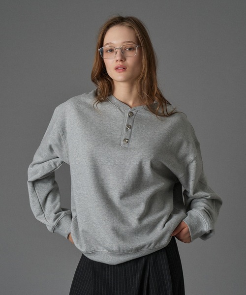 ONCILY(オンシェリー)の「SILVER BUTTON HENRY NECK SWEAT / シルバーボタンヘンリーネックスウェット(スウェット・メンズ・ネイビー/ブラック/杢グレー・LARGE/SMALL/MEDIUM)」の16枚目の写真