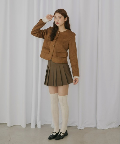 Olu.(オルドット)の「ベルベットスエードライクショートジャケット(ノーカラージャケット・レディース・ブラック/ブラウン・FREE)」の3枚目の写真