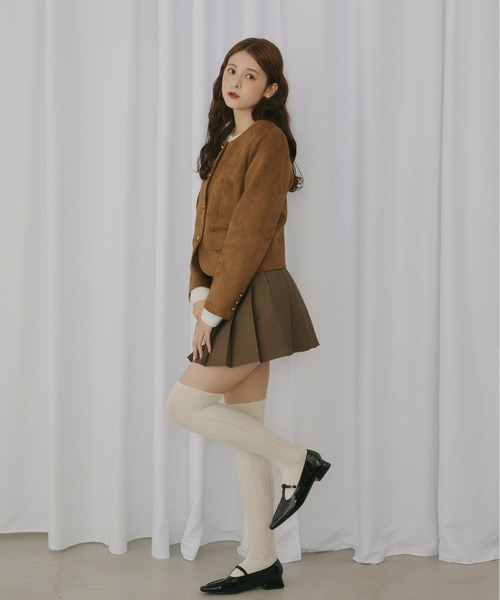 Olu.(オルドット)の「ベルベットスエードライクショートジャケット(ノーカラージャケット・レディース・ブラック/ブラウン・FREE)」の4枚目の写真