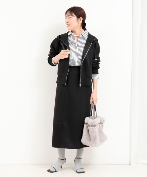 MICO COULIER（ミコクリエ）の「《セットアップ対応》軽量ボンディングパーカー（パーカー・レディース・ブラック/グレイッシュベージュ/ブラウン・38）」の4枚目の写真