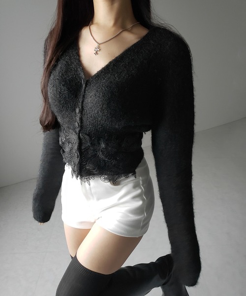me+em select(ミームセレクト)の「レースドッキングモヘアライクニットカーディガン / Lace docking mohair-like knit cardigan(カーディガン/ボレロ・レディース・ブラック/グレー・FREE)」の21枚目の写真