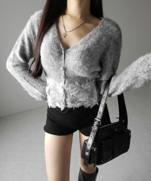 me+em select(ミームセレクト)の「レースドッキングモヘアライクニットカーディガン / Lace docking mohair-like knit cardigan(カーディガン/ボレロ・レディース・ブラック/グレー・FREE)」の9枚目の写真