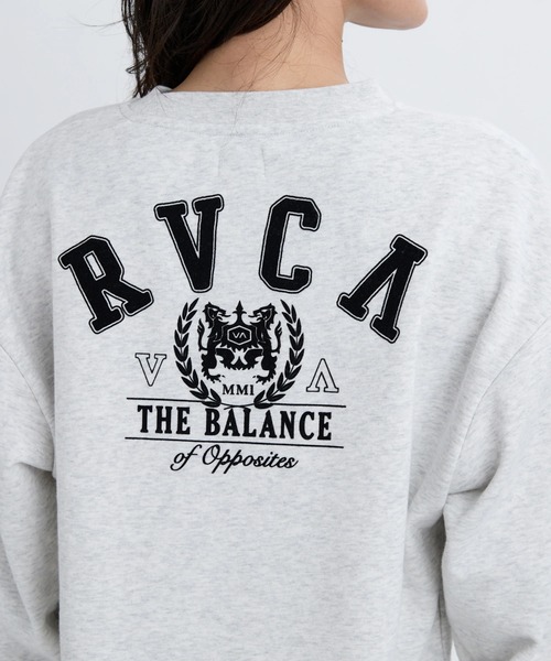 RVCA（ルーカ）の「RVCA レディース ARCH COLLEGE CROPPED CREW トレーナー 【2025年秋冬モデル】 @autumn/ルーカアーチロゴショート丈スウェットトレーナー（スウェット・レディース・ブラック/オフホワイト/グレー・SMALL/MEDIUM）」の7枚目の写真