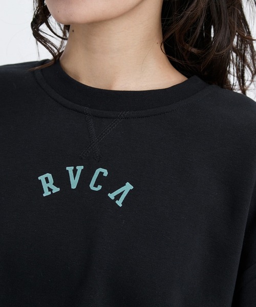 RVCA（ルーカ）の「RVCA レディース ARCH COLLEGE CROPPED CREW トレーナー 【2025年秋冬モデル】 @autumn/ルーカアーチロゴショート丈スウェットトレーナー（スウェット・レディース・ブラック/オフホワイト/グレー・SMALL/MEDIUM）」の15枚目の写真