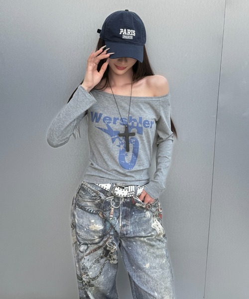 Sibra(シブラ)の「短袖人気モデル継承 斜め&オフショル2WAY◎ヴィンテージプリントロングTシャツ(全4色)(Tシャツ/カットソー・レディース・ブラック/グレー/ホワイト/ネイビー・M)」の9枚目の写真
