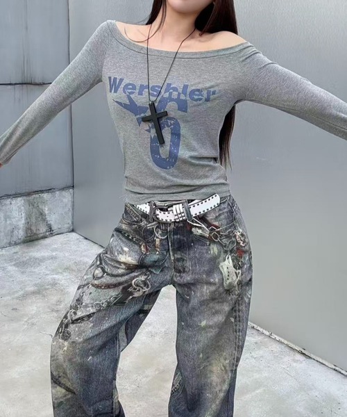 Sibra(シブラ)の「短袖人気モデル継承 斜め&オフショル2WAY◎ヴィンテージプリントロングTシャツ(全4色)(Tシャツ/カットソー・レディース・ブラック/グレー/ホワイト/ネイビー・M)」の8枚目の写真