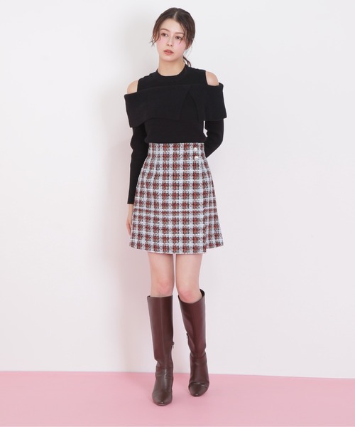 JILL by JILL STUART（ジルバイジルスチュアート）の「◇ツィードチェックビジュー釦ミニスカート（スカート・レディース・ブルー系その他/ピンク系その他/ブラック系その他・MEDIUM/SMALL）」の4枚目の写真