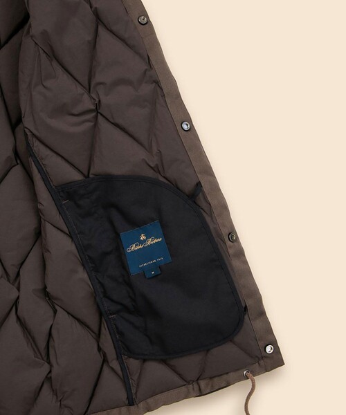 BROOKS BROTHERS（ブルックスブラザーズ）の「ストレッチナイロン　キルティングダウン　コーチジャケット（ダウンジャケット/コート・メンズ・ネイビー/ブラウン・LARGE/MEDIUM/SMALL）」の8枚目の写真