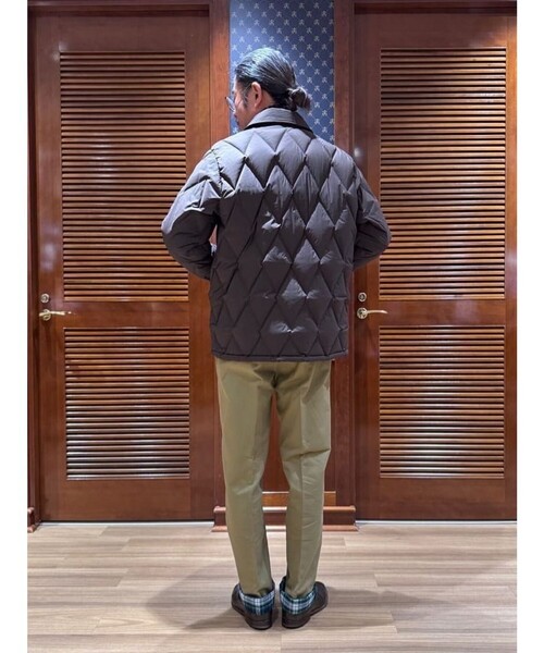 BROOKS BROTHERS（ブルックスブラザーズ）の「ストレッチナイロン　キルティングダウン　コーチジャケット（ダウンジャケット/コート・メンズ・ネイビー/ブラウン・LARGE/MEDIUM/SMALL）」の11枚目の写真