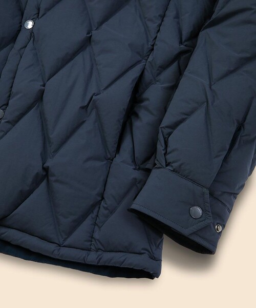 BROOKS BROTHERS（ブルックスブラザーズ）の「ストレッチナイロン　キルティングダウン　コーチジャケット（ダウンジャケット/コート・メンズ・ネイビー/ブラウン・LARGE/MEDIUM/SMALL）」の13枚目の写真