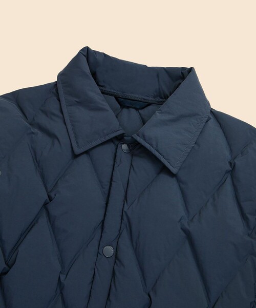 BROOKS BROTHERS（ブルックスブラザーズ）の「ストレッチナイロン　キルティングダウン　コーチジャケット（ダウンジャケット/コート・メンズ・ネイビー/ブラウン・LARGE/MEDIUM/SMALL）」の14枚目の写真
