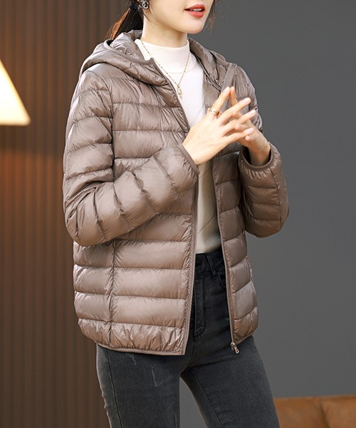 SAISON DE PAPILLON（セゾンドパピヨン）の「フード付きダウン・ジャケット/フィット（ダウンジャケット/コート・レディース・ライトブラウン/ブラック・XL/L/M）」の10枚目の写真