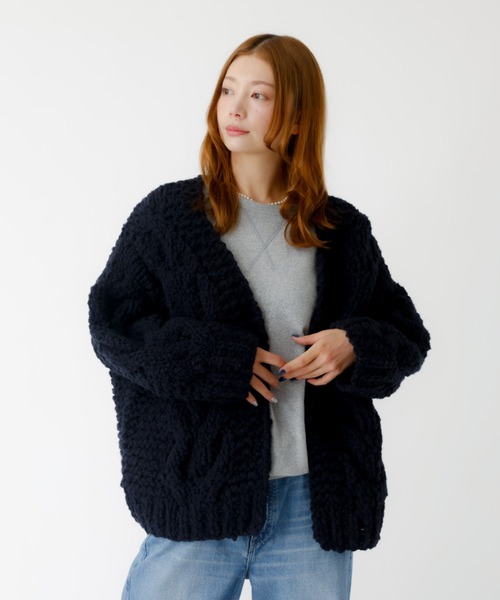 Rouge vif la cle（ルージュヴィフラクレ）の「【IRONING / アイロニング】ケーブルニットカーディガン/cable rough cd/ニット/カーディガン/羽織り【WEB限定】（ニット/セーター・レディース・ダークネイビー/オフホワイト・フリー）」の7枚目の写真
