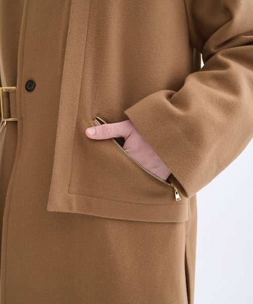 CULLNI（クルニ）の「【CULLNI】別注 Soutien Collar Tie Locken coat/別注 ステンカラーコート（ステンカラーコート・メンズ・ブラック/ベージュ/ネイビー・1/2）」の8枚目の写真
