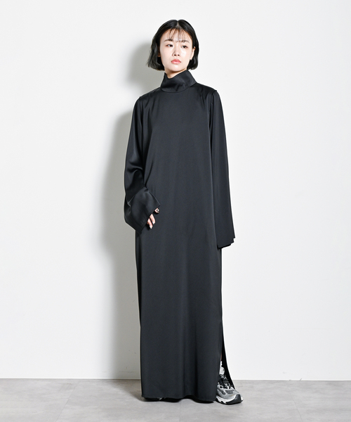 CITYSHOP（シティーショップ）の「HIGH NECK SATIN DRESS：ワンピース（ワンピース・レディース・ブラック・36/38）」の2枚目の写真