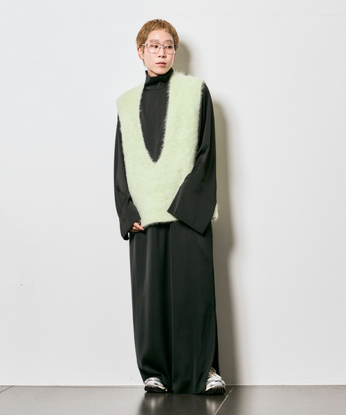 CITYSHOP（シティーショップ）の「HIGH NECK SATIN DRESS：ワンピース（ワンピース・レディース・ブラック・36/38）」の11枚目の写真
