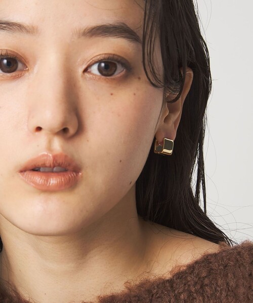 green label relaxing（グリーンレーベルリラクシング）の「【WEB限定】スクエアクリップ フープピアス（ピアス（両耳用）・レディース・シルバー/ゴールド・FREE）」の2枚目の写真