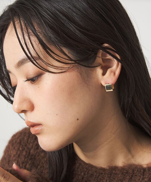 green label relaxing（グリーンレーベルリラクシング）の「【WEB限定】スクエアクリップ フープピアス（ピアス（両耳用）・レディース・シルバー/ゴールド・FREE）」の8枚目の写真