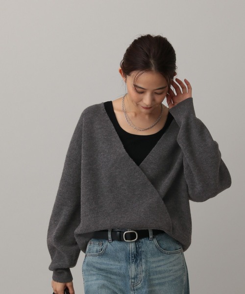 GLOBAL WORK（グローバルワーク）の「MATINEE LINE/ウール混カシュクールVネックプルオーバー/611154（ニット/セーター・レディース・ブラウン/チャコール/グレイッシュベージュ・MEDIUM/LARGE）」の19枚目の写真