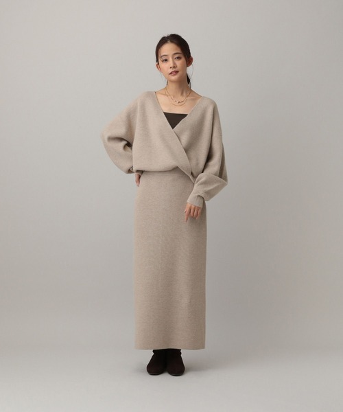 GLOBAL WORK（グローバルワーク）の「MATINEE LINE/ウール混カシュクールVネックプルオーバー/611154（ニット/セーター・レディース・ブラウン/チャコール/グレイッシュベージュ・MEDIUM/LARGE）」の22枚目の写真