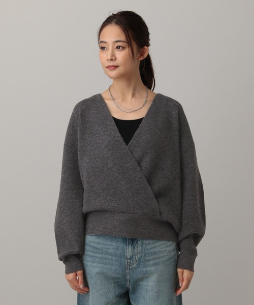 GLOBAL WORK（グローバルワーク）の「MATINEE LINE/ウール混カシュクールVネックプルオーバー/611154（ニット/セーター・レディース・ブラウン/チャコール/グレイッシュベージュ・MEDIUM/LARGE）」の7枚目の写真